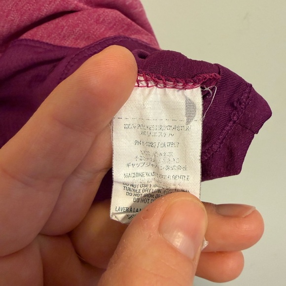 2/$15 Old Navy Active Semi-Fitted Racerback Tank Top – Berry Plum – M - Picture 7 of 8